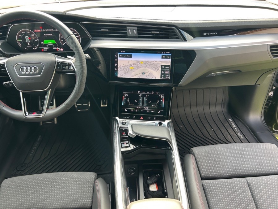 AUDI d'occasion Q8 Q8 E-TRON DAKAR de 2025 Cannes (06)﻿