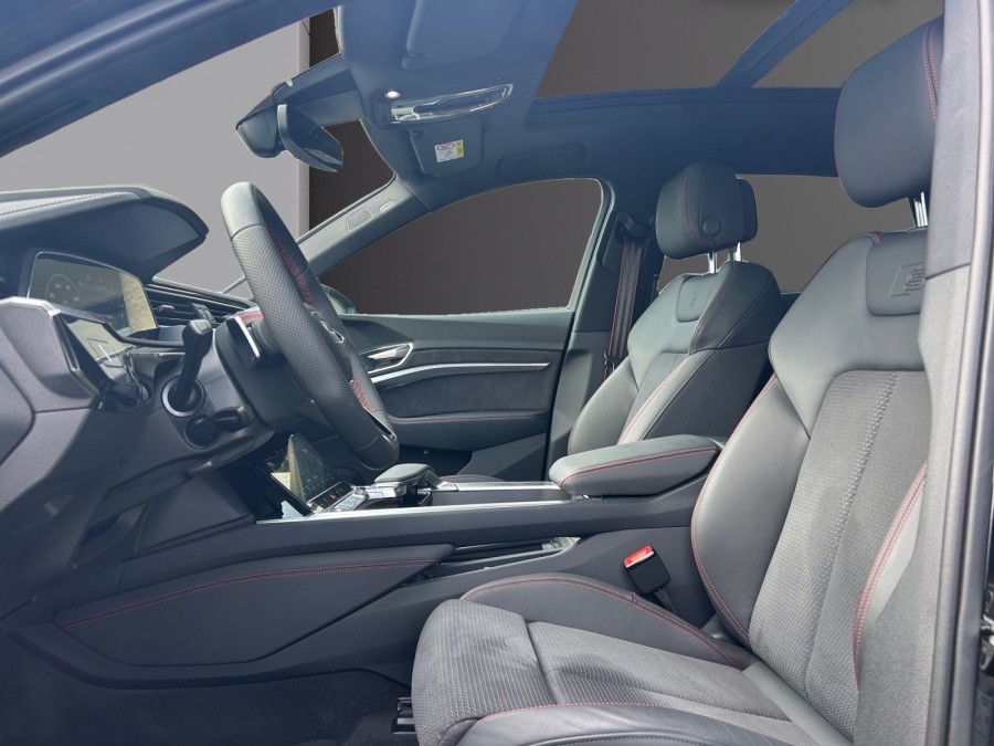 AUDI d'occasion Q8 Q8 E-TRON DAKAR de 2025 Cannes (06)﻿
