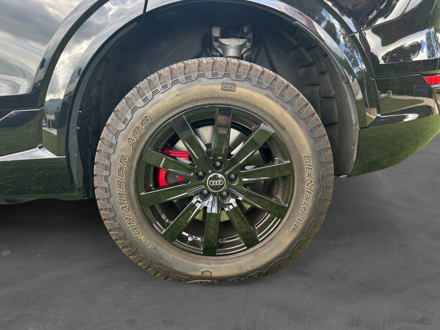 AUDI d'occasion Q8 Q8 E-TRON DAKAR de 2025 Cannes (06)﻿