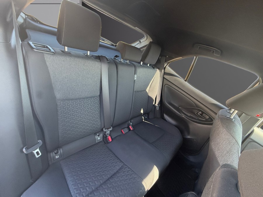TOYOTA d'occasion YARIS 116H DESIGN de 2023 Royan (17)﻿
