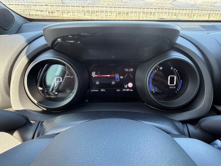 TOYOTA d'occasion YARIS 116H DESIGN de 2023 Royan (17)﻿
