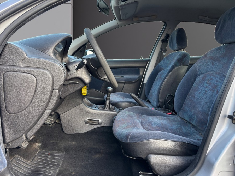 PEUGEOT d'occasion 206 1.6 XT PREMIUM de 1999 Reims Tinqueux (51)﻿