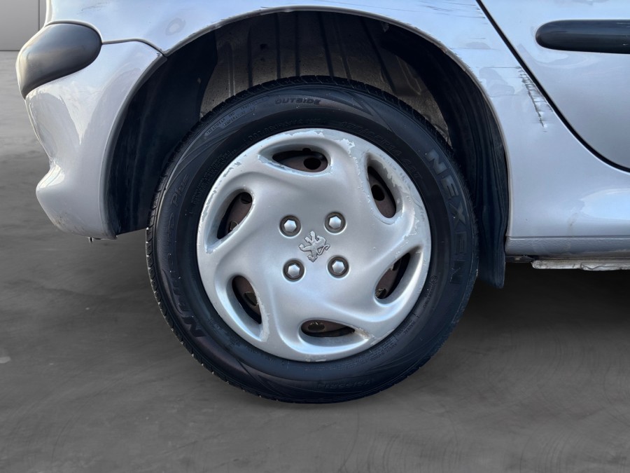 PEUGEOT d'occasion 206 1.6 XT PREMIUM de 1999 Reims Tinqueux (51)﻿