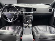 VOLVO d'occasion V60 2 D5 225 MOMENTUM GEARTRONIC AUTO de 2015