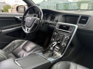 VOLVO d'occasion V60 2 D5 225 MOMENTUM GEARTRONIC AUTO de 2015