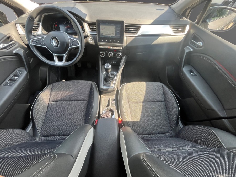 RENAULT d'occasion CAPTUR II 1.3 TCE 140 ZEN de 2023 Salon de