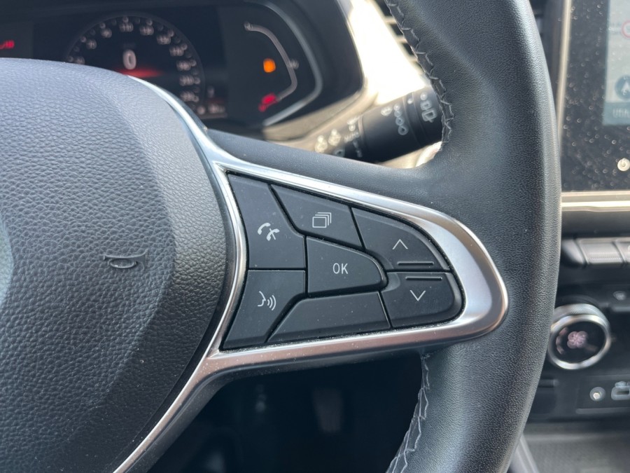 RENAULT d'occasion CAPTUR II 1.3 TCE 140 ZEN de 2023 Salon de