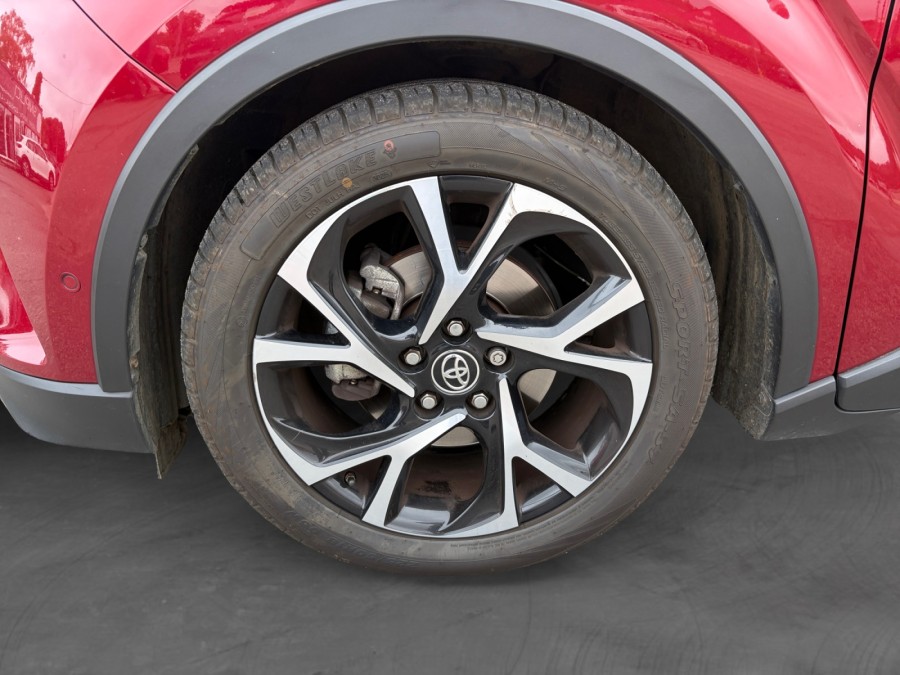 TOYOTA d'occasion C-HR 122h Collection 2WD E-CVT RC18 de 2019 Limoges