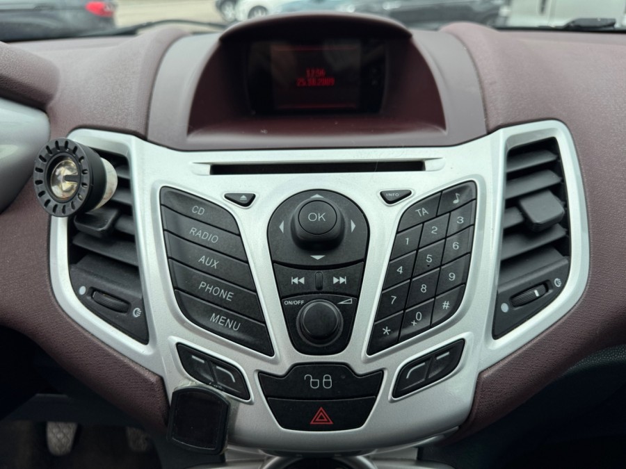 FORD d'occasion FIESTA 1.4 TDCI 68 AMBIENTE de 2009 Limoges (87)﻿