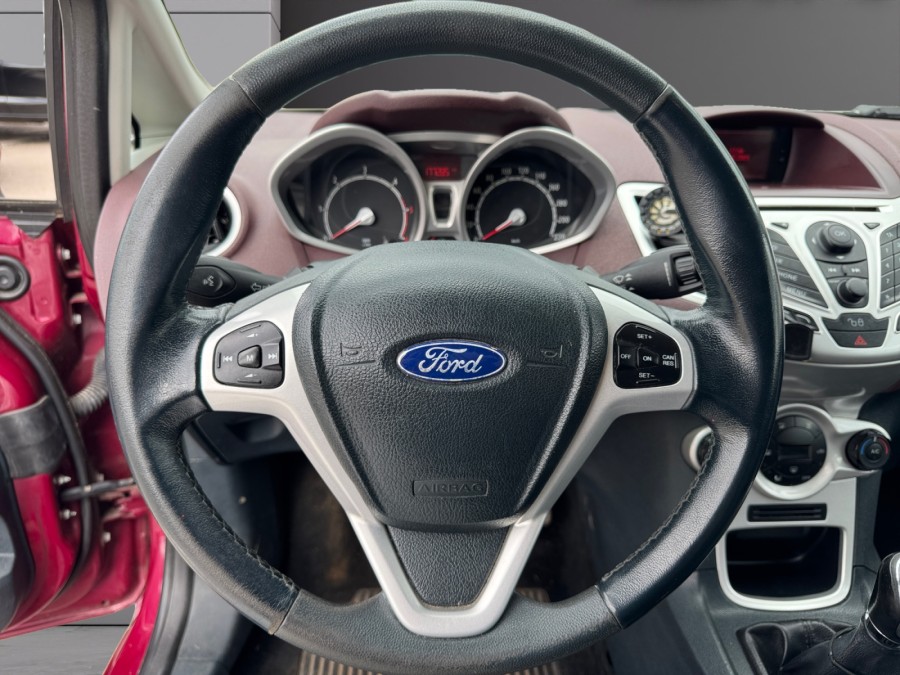 FORD d'occasion FIESTA 1.4 TDCI 68 AMBIENTE de 2009 Limoges (87)﻿