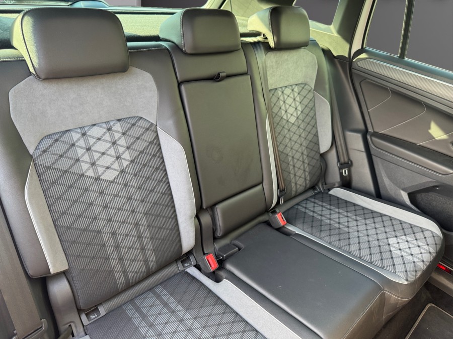VOLKSWAGEN d'occasion TIGUAN II 2 TDI 150 R-LINE DSG AUTO de 2022