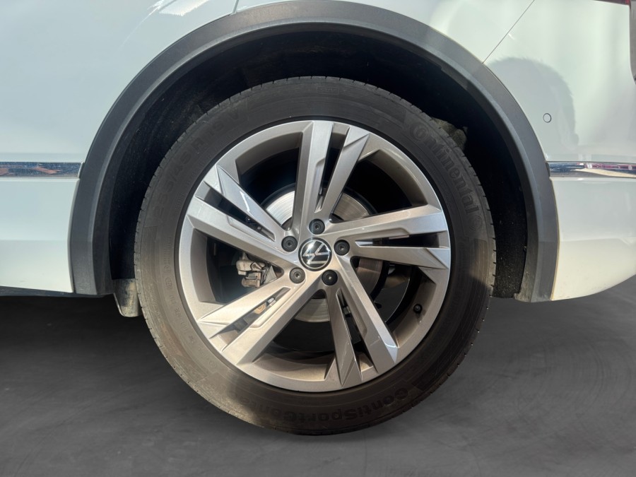 VOLKSWAGEN d'occasion TIGUAN II 2 TDI 150 R-LINE DSG AUTO de 2022