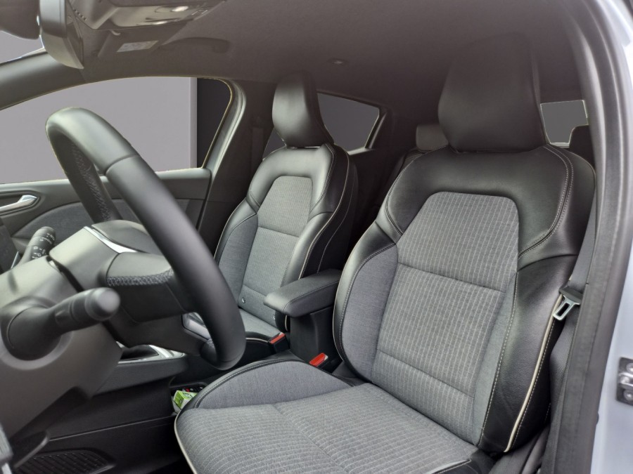 RENAULT d'occasion CLIO V 1.6 E TECH 145 EQUILIBRE AUTO de 2023