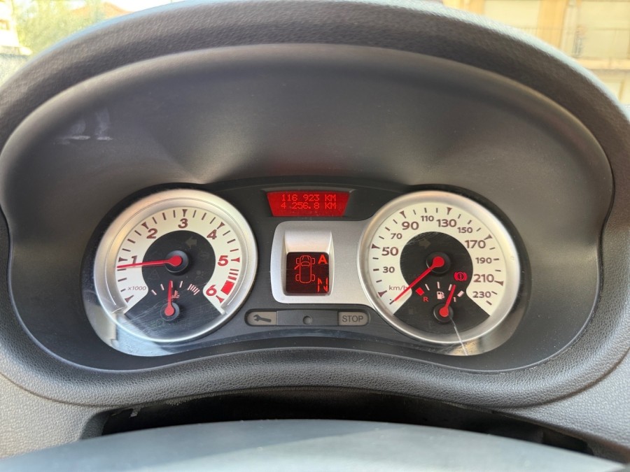 RENAULT d'occasion CLIO III 1.5 DCI 85 EXCEPTION QUICKSHIFT 5 de 2008