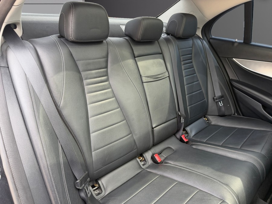 MERCEDES d'occasion CLASSE E 220 d 194ch Avantgarde Line 9G-Tronic