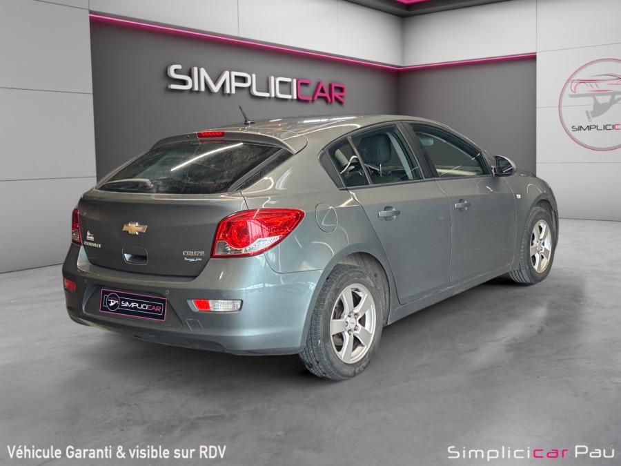 CHEVROLET d'occasion CRUZE 1.6 16V 124 LS PLUS 5 PORTES de 2011 Pau