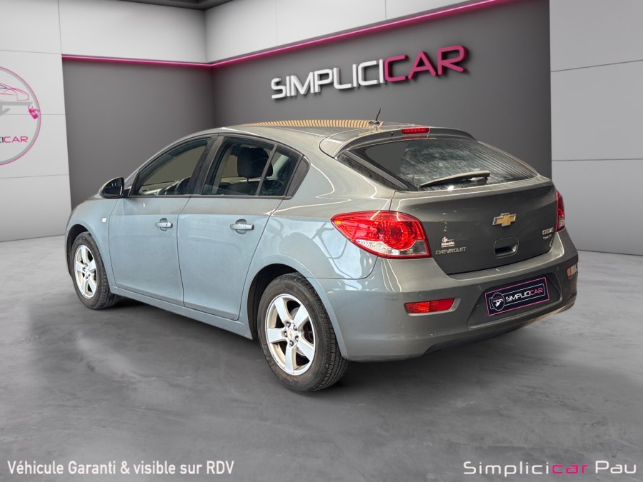 CHEVROLET d'occasion CRUZE 1.6 16V 124 LS PLUS 5 PORTES de 2011 Pau