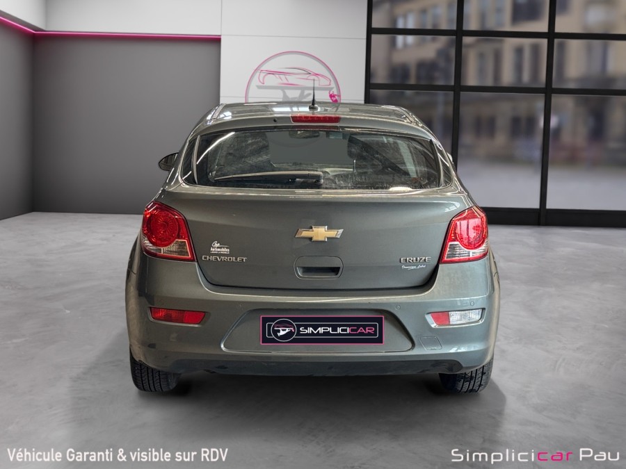 CHEVROLET d'occasion CRUZE 1.6 16V 124 LS PLUS 5 PORTES de 2011 Pau