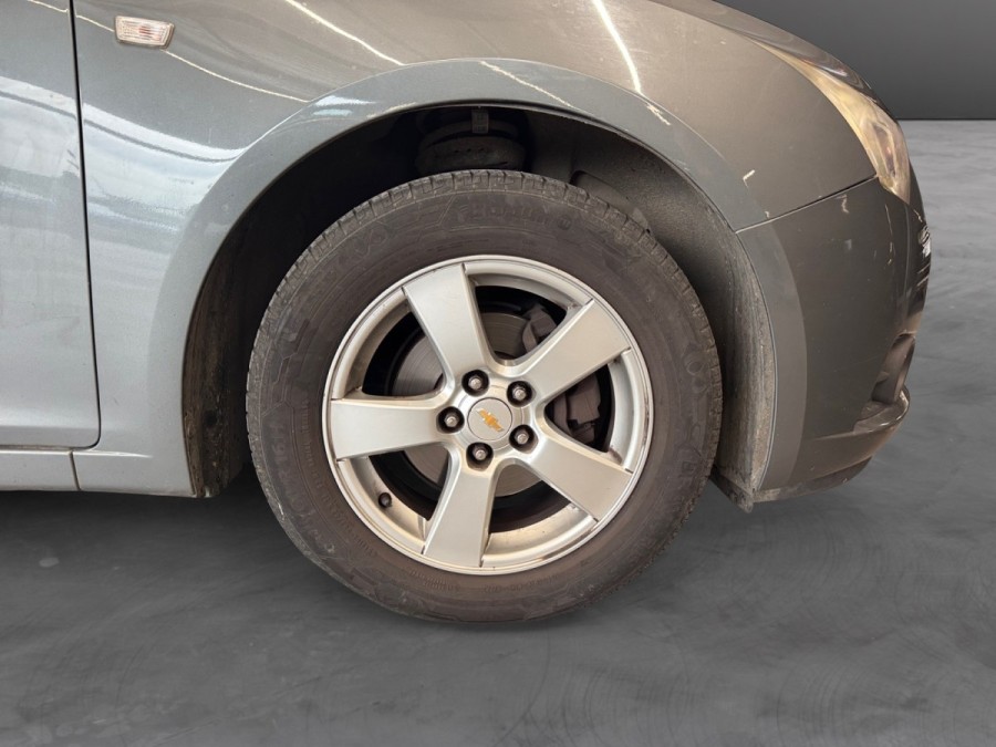 CHEVROLET d'occasion CRUZE 1.6 16V 124 LS PLUS 5 PORTES de 2011 Pau