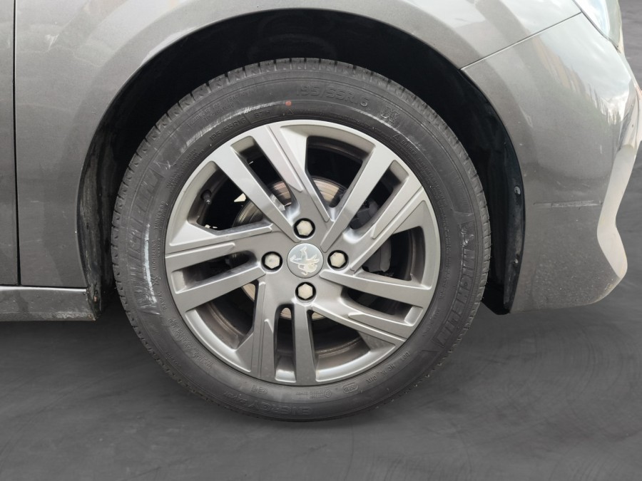 PEUGEOT d'occasion 208 1.2 PURETECH 75 ACTIVE PACK de 2022 Beauvais