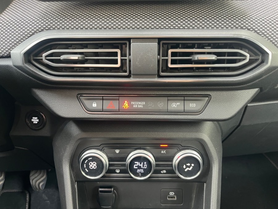 DACIA d'occasion JOGGER 1 ECO G 100 ESSENTIEL de 2022 Salon de