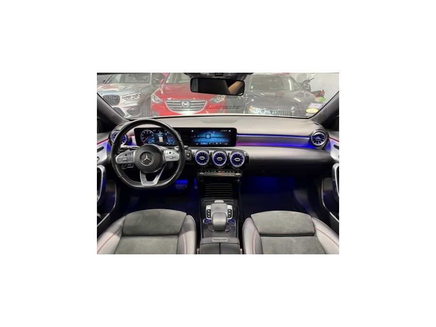 MERCEDES d'occasion A 180 d 116ch AMG Line 7G-DCT de 2018 Villebon