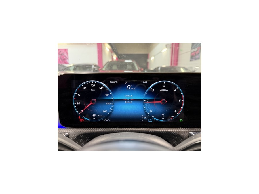 MERCEDES d'occasion A 180 d 116ch AMG Line 7G-DCT de 2018 Villebon