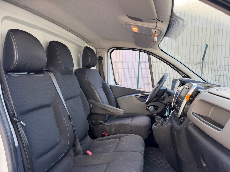 RENAULT d'occasion TRAFIC L1H1 1.6 DCI 120 CONFORT de 2019 Arras (62)﻿