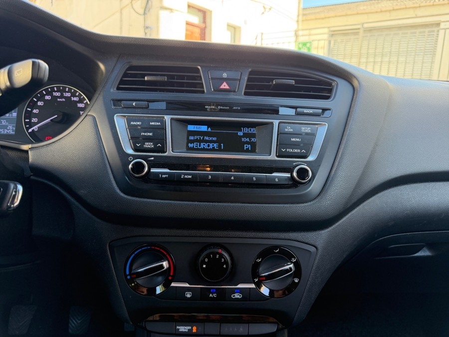 HYUNDAI d'occasion I20 1 TGDI 100 INTUITIVE de 2017 Salon de Provence