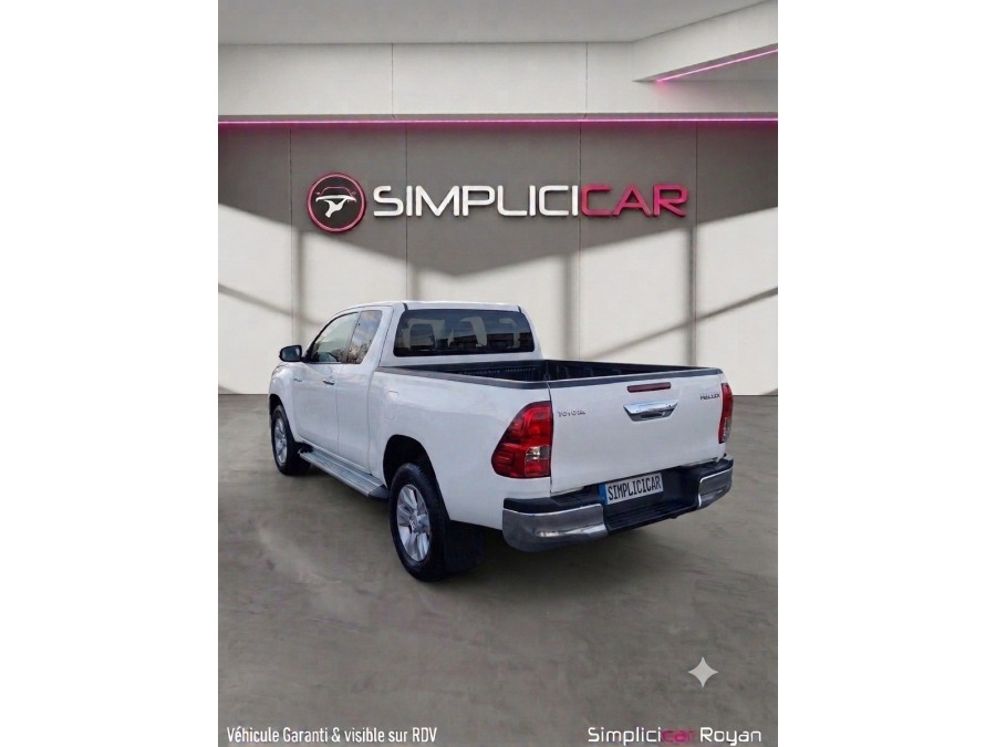 TOYOTA d'occasion HILUX 144 D-4D X-Tra Cabine Légende Cabine 4WD RC2
