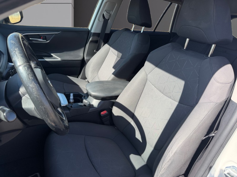 TOYOTA d'occasion RAV4 2.5 HYBRIDE 2WD 218 DYNAMIC de 2019 Royan (17)﻿