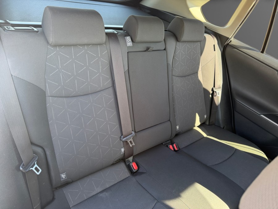 TOYOTA d'occasion RAV4 2.5 HYBRIDE 2WD 218 DYNAMIC de 2019 Royan (17)﻿