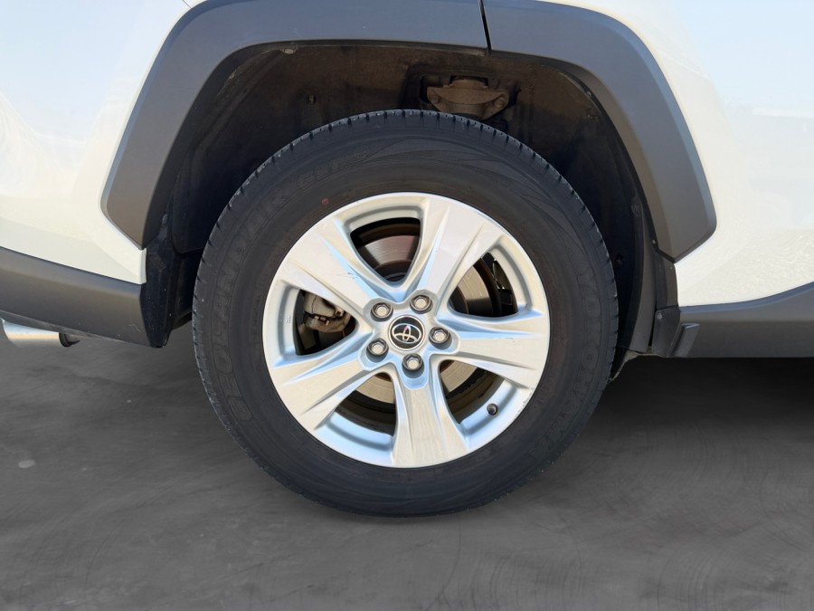 TOYOTA d'occasion RAV4 2.5 HYBRIDE 2WD 218 DYNAMIC de 2019 Royan (17)﻿