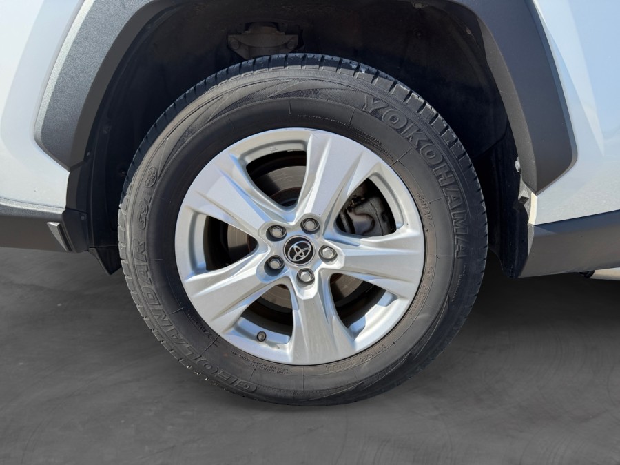 TOYOTA d'occasion RAV4 2.5 HYBRIDE 2WD 218 DYNAMIC de 2019 Royan (17)﻿