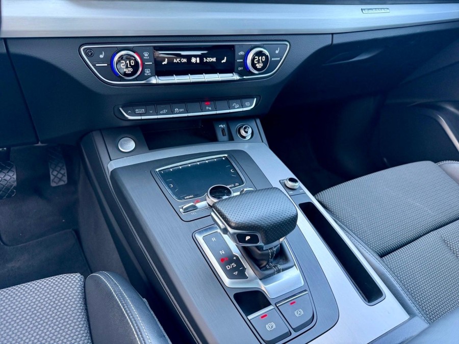 AUDI d'occasion Q5 55 TFSI e 367ch S line quattro S tronic 7 Euro6d-T