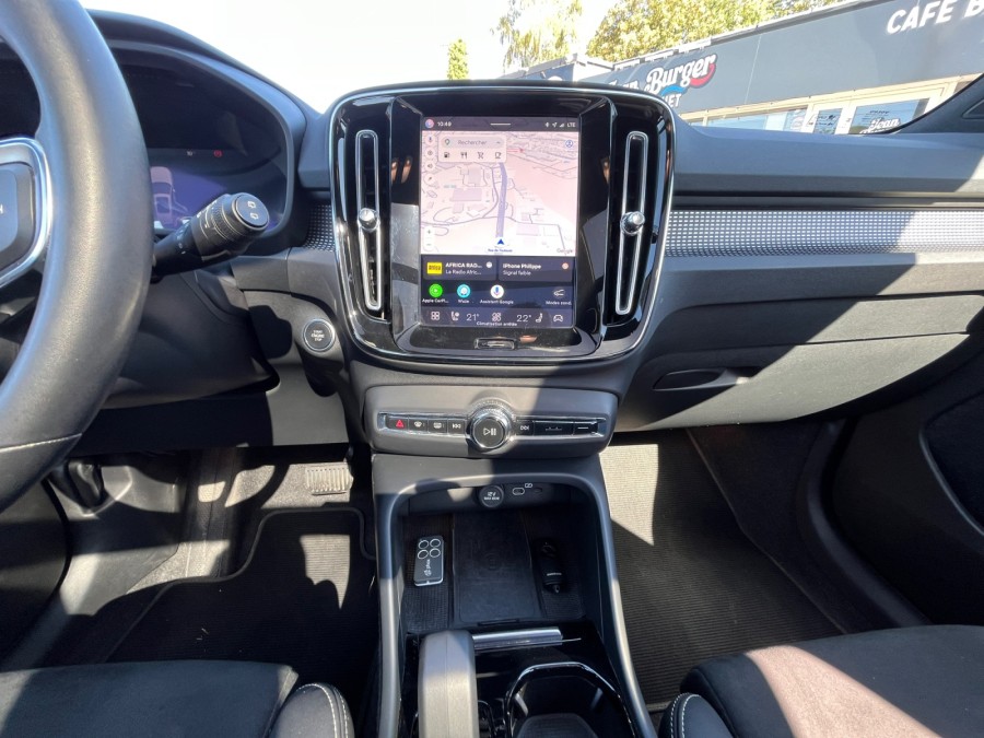 VOLVO d'occasion XC40 2 B3 163 MOMENTUM DCT AUTO de 2024 Limoges (87)﻿