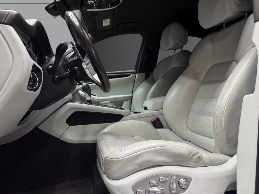 PORSCHE d'occasion MACAN 2.0 252 de 2018 Pau (64)﻿