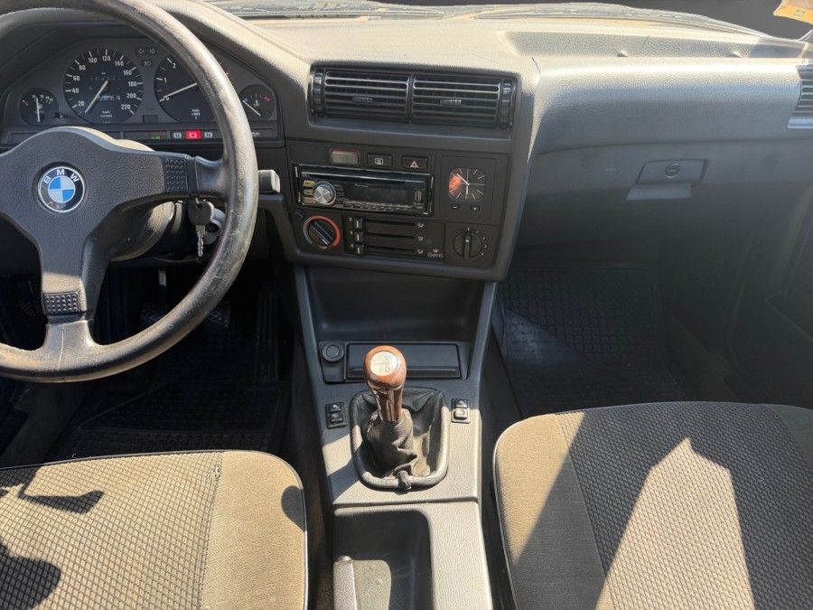 BMW d'occasion 324 2.4 DA ET WORLDINE de 1986 Carcassonne (11)﻿