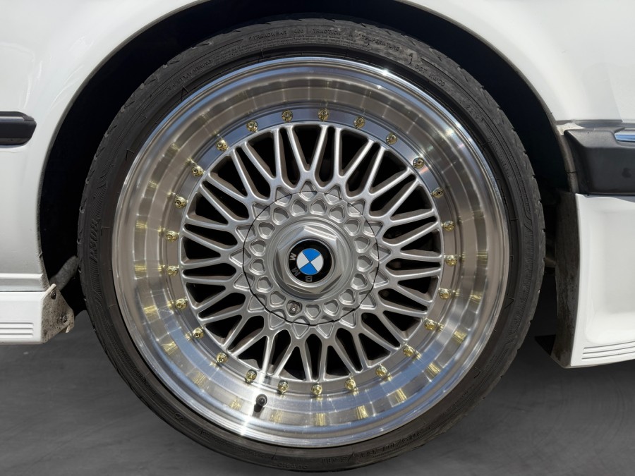 BMW d'occasion 324 2.4 DA ET WORLDINE de 1986 Carcassonne (11)﻿