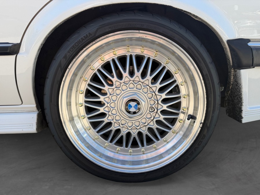 BMW d'occasion 324 2.4 DA ET WORLDINE de 1986 Carcassonne (11)﻿