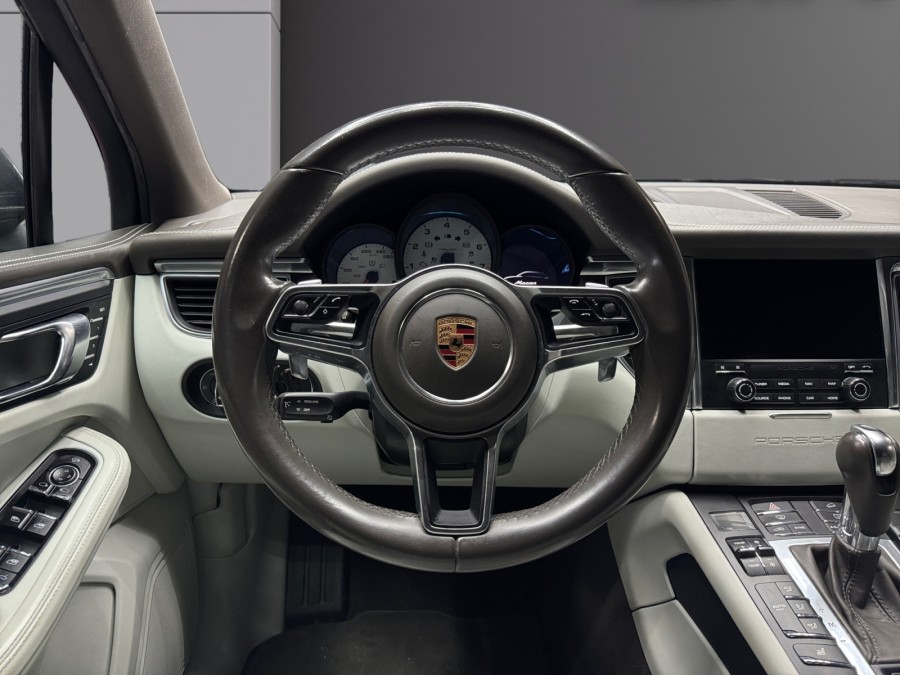 PORSCHE d'occasion MACAN 2.0 252 de 2018 Pau (64)﻿
