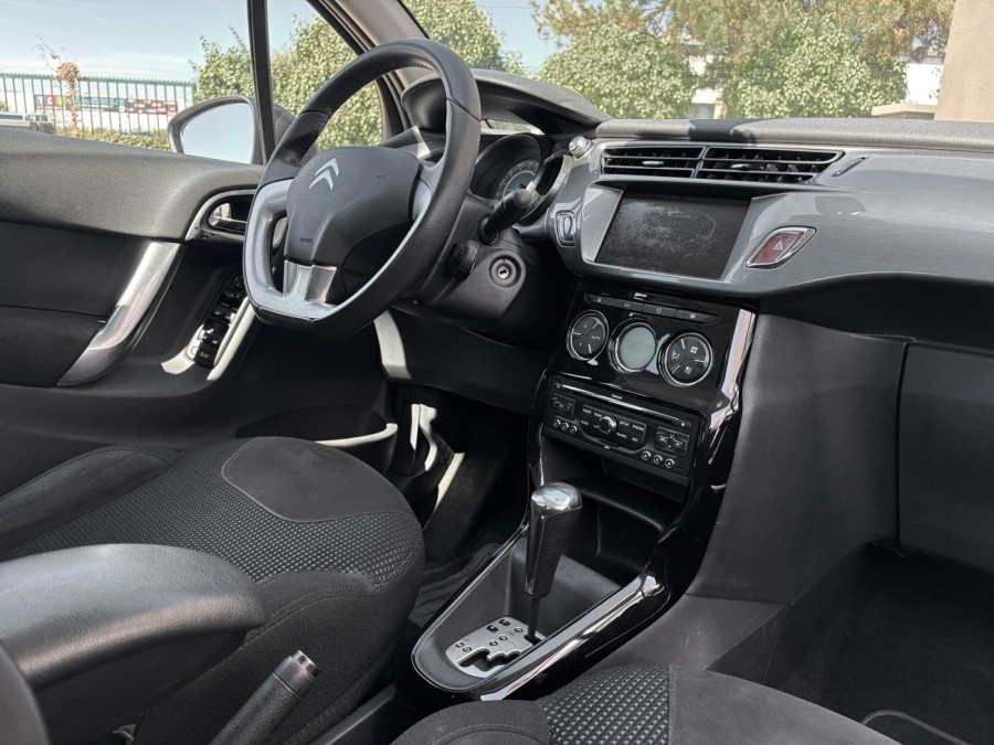 CITROEN d'occasion C3 II 1.6 VTI 120 ch EXCLUSIVE de 2011 Poitiers