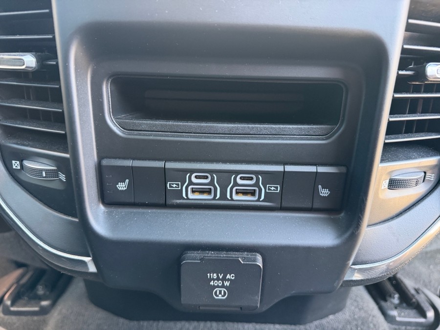 DODGE d'occasion RAM 1.5 5.7 V8 4X4 PICK UP AUTO de 2022 Pontarlier
