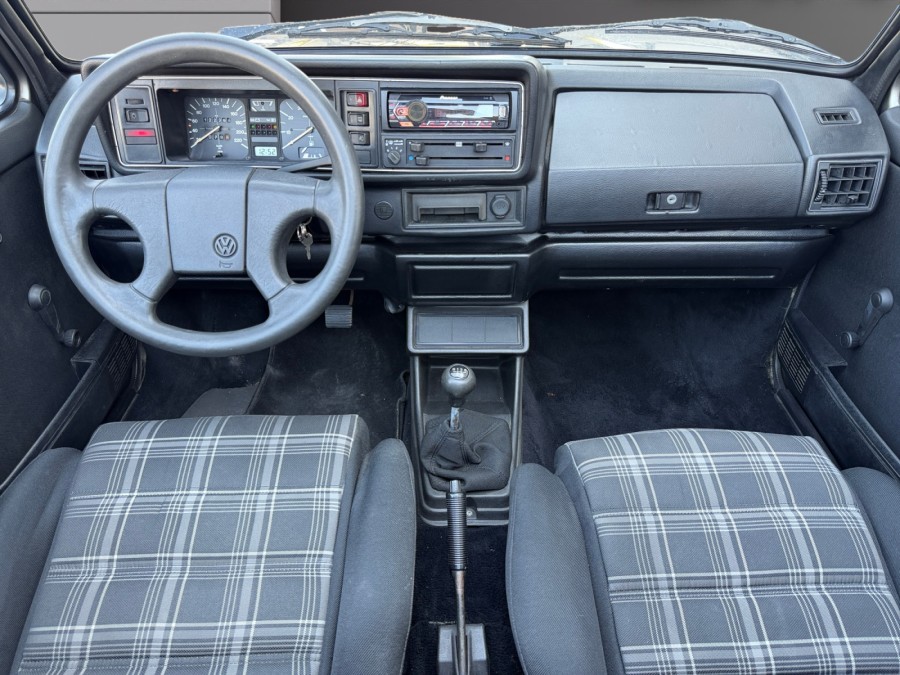 VOLKSWAGEN d'occasion CABRIOLET Quart. 90 ch de 1988 Toulon Est (83)﻿
