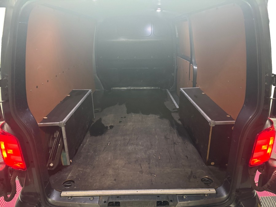 VOLKSWAGEN d'occasion TRANSPORTER L2H1 2.0 TDI 204 BUSINESS LINE PLUS