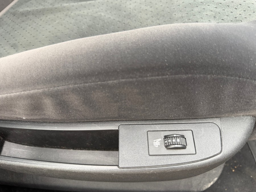 CITROEN d'occasion C4 1.6 HDI 110 PACK AMBIANCE de 2005 Beaune (21)﻿