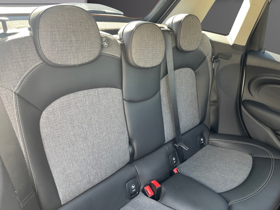 MINI d'occasion MINI 5 PORTES 1.5 COOPER 136 SHOREDITCH de 2017 Lyon