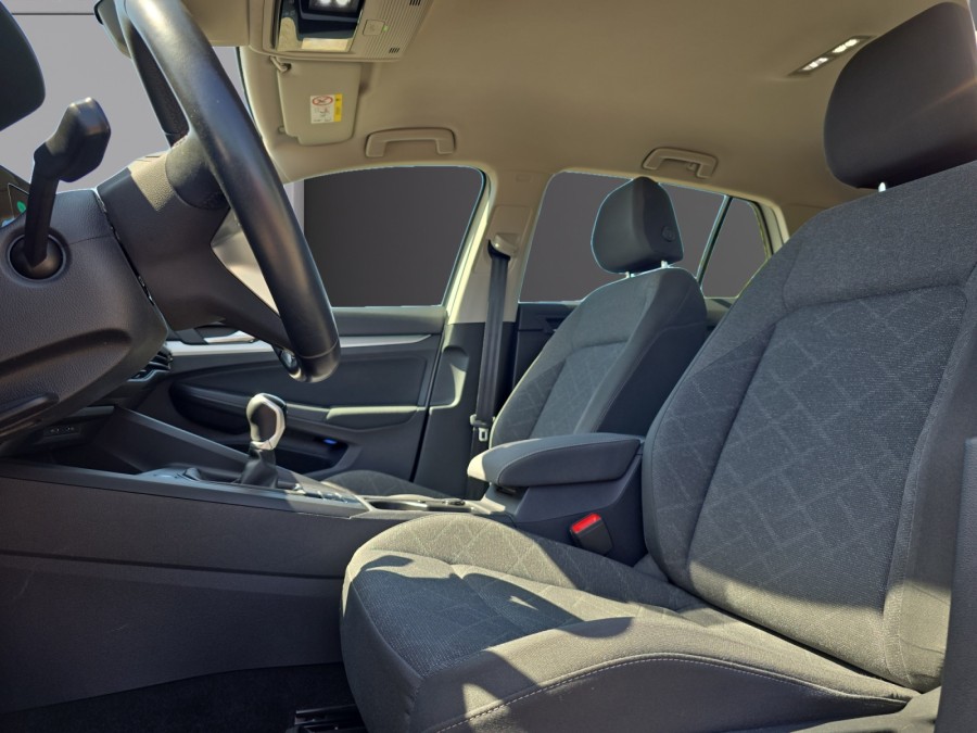 VOLKSWAGEN d'occasion GOLF VIII 2 TDI 115 de 2022 Vichy (03)﻿