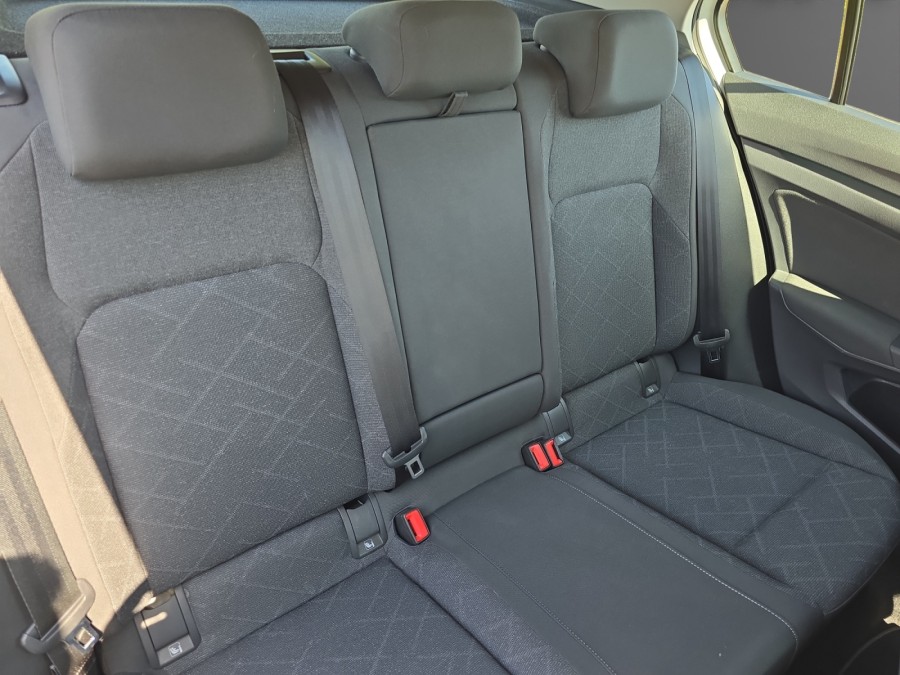 VOLKSWAGEN d'occasion GOLF VIII 2 TDI 115 de 2022 Vichy (03)﻿
