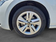 VOLKSWAGEN d'occasion GOLF VIII 2 TDI 115 de 2022 Vichy (03)﻿